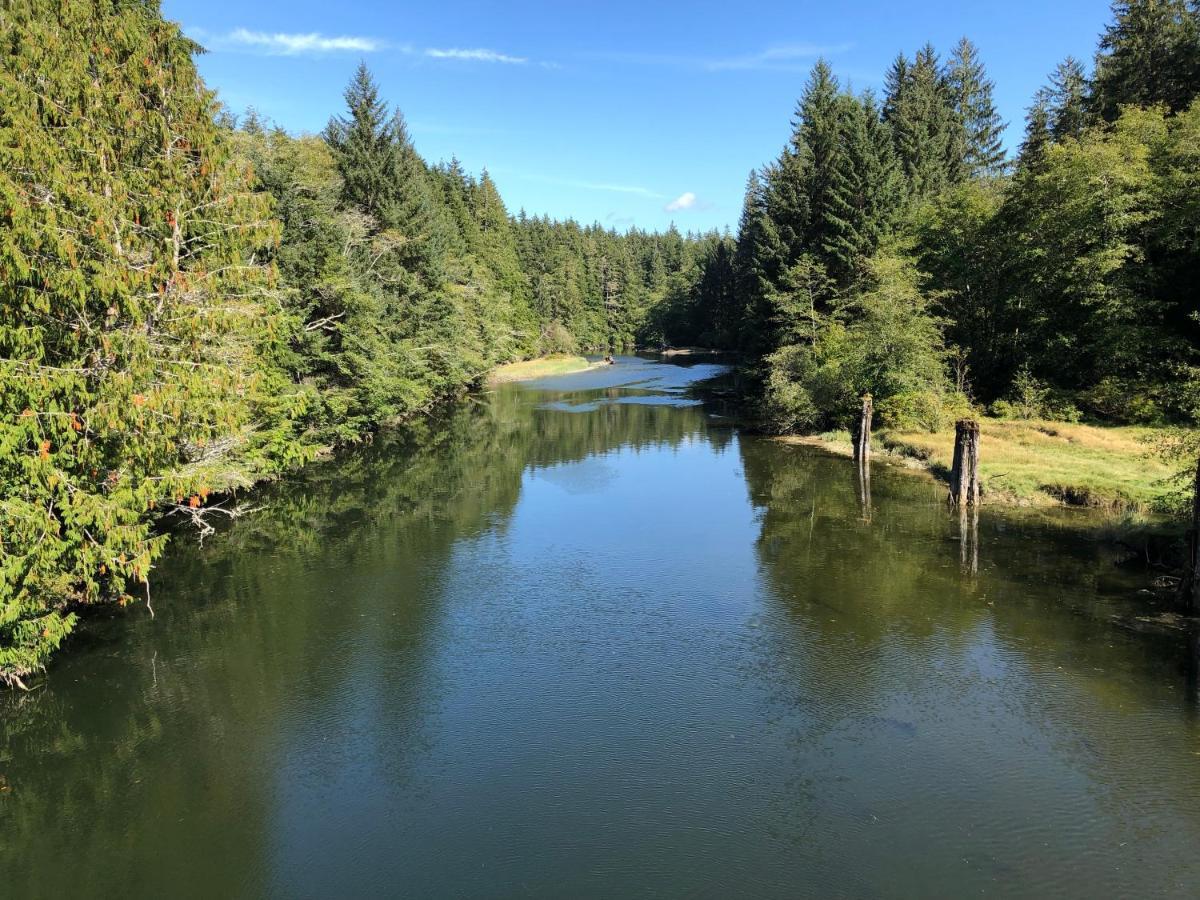 Port Renfrew Vacation Rentals Buitenkant foto