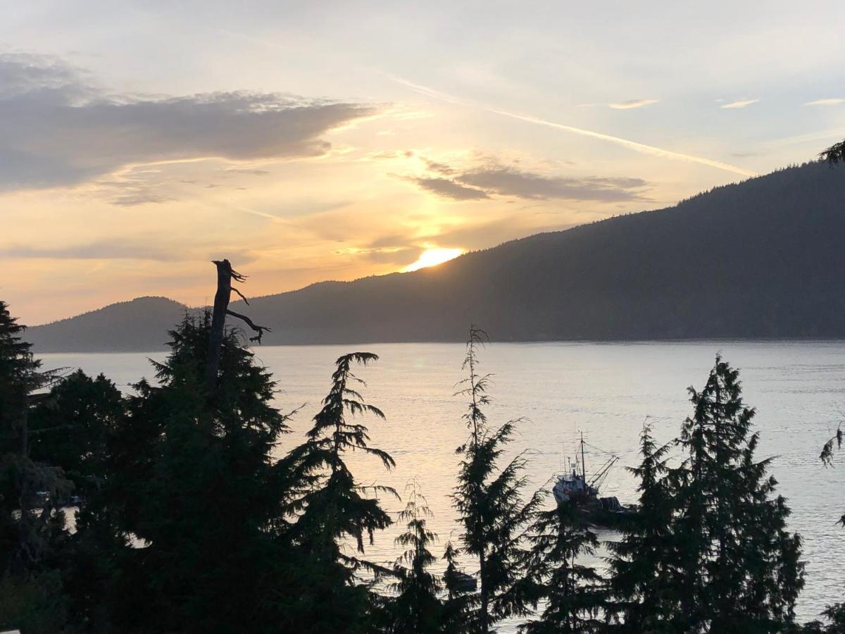 Port Renfrew Vacation Rentals Buitenkant foto