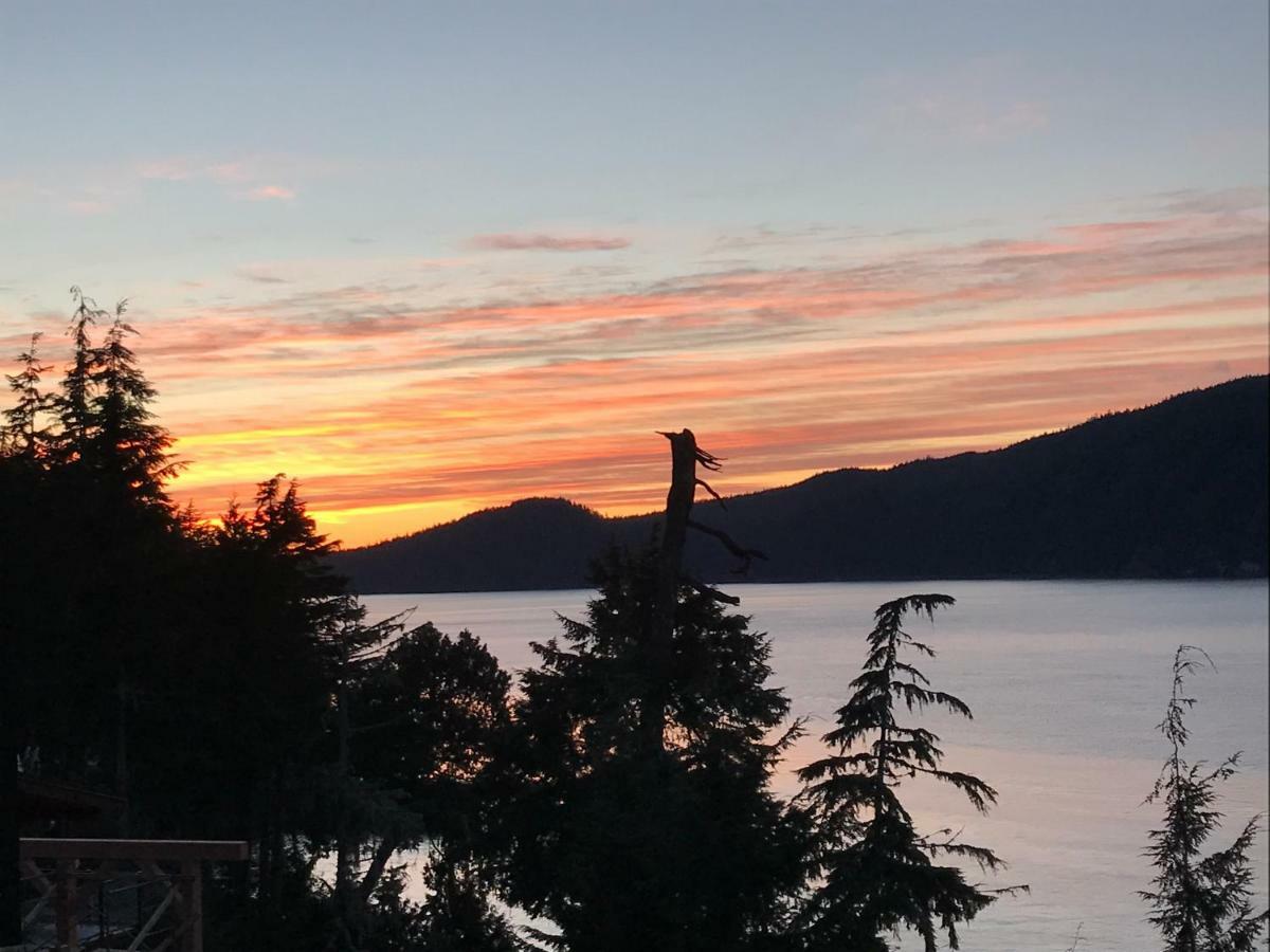 Port Renfrew Vacation Rentals Buitenkant foto