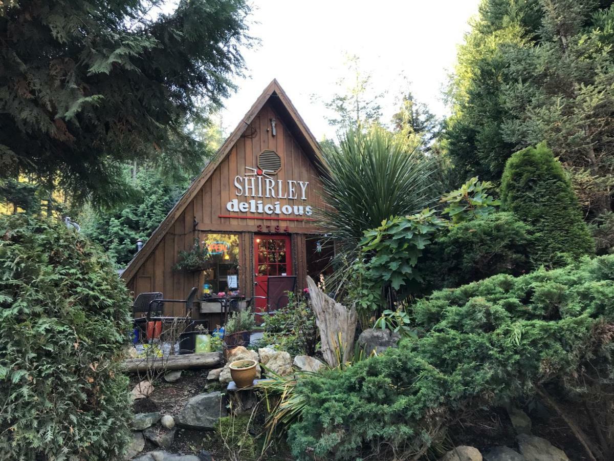 Port Renfrew Vacation Rentals Buitenkant foto