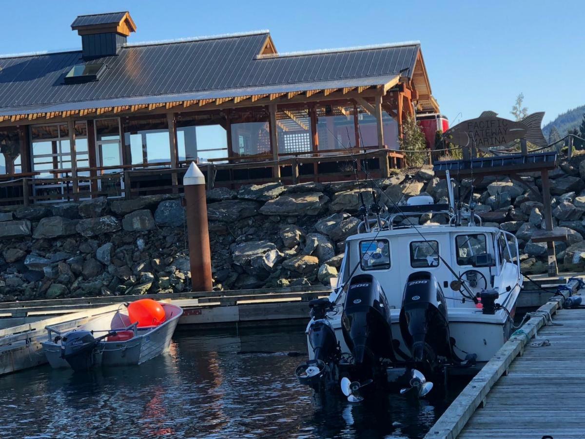 Port Renfrew Vacation Rentals Buitenkant foto