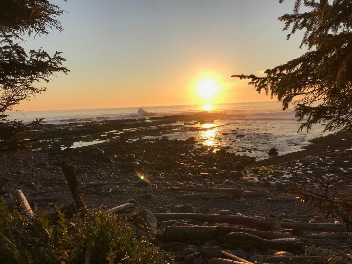 Port Renfrew Vacation Rentals Buitenkant foto